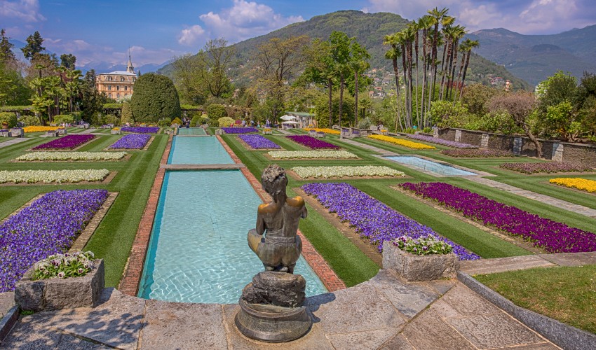 Classic Gardens of Italy